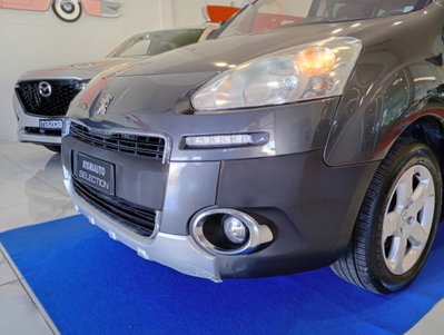 Peugeot Partner 1.6 HDi 115CV Outdoor (2)