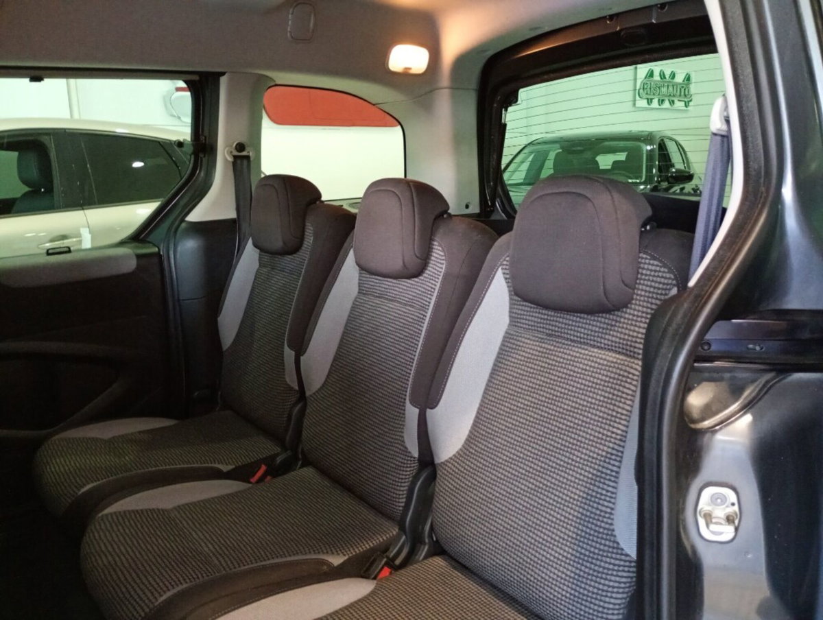 Peugeot Partner 1.6 HDi 115CV Outdoor (20)