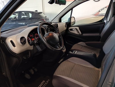 Peugeot Partner 1.6 HDi 115CV Outdoor (9)