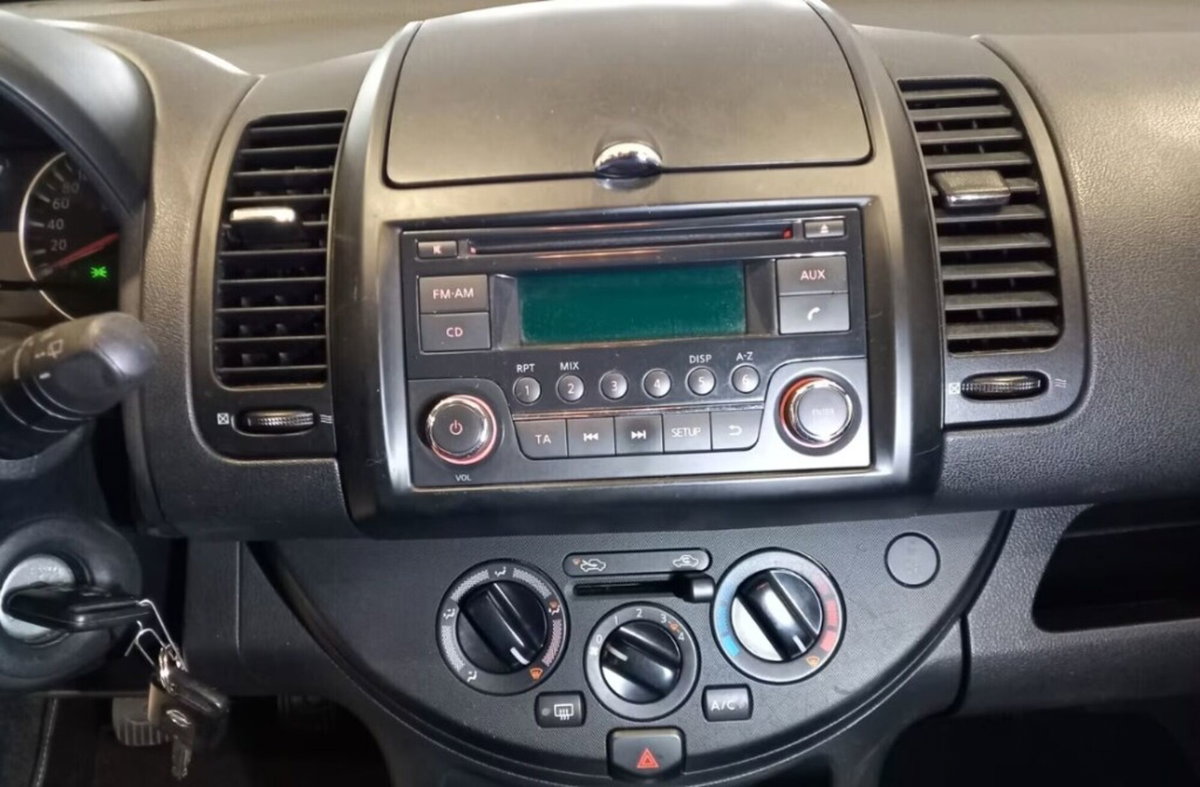 Nissan Note 1.4 16V Silver Edition (11)