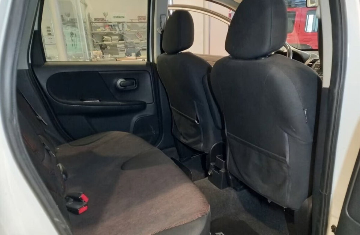 Nissan Note 1.4 16V Silver Edition (16)