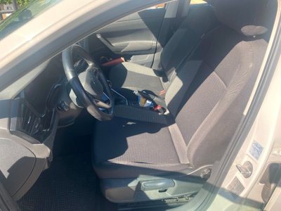 Volkswagen Polo 1.0 tsi Life 95cv (7)