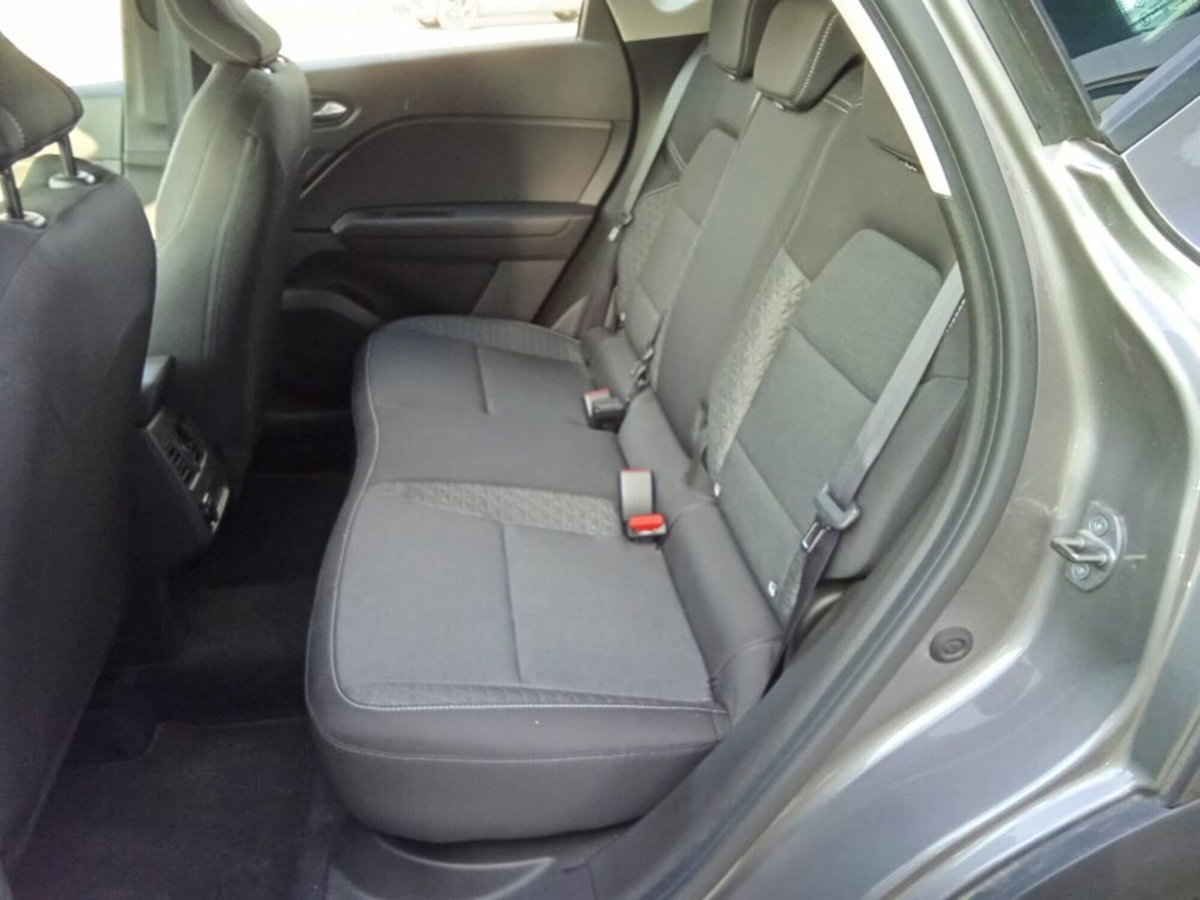 Renault Captur TCe 90 CV Equilibre (13)