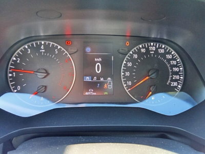 Renault Captur TCe 90 CV Equilibre (17)