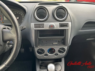 Ford Fiesta 1.4 TDCi 5p. Titanium (17)