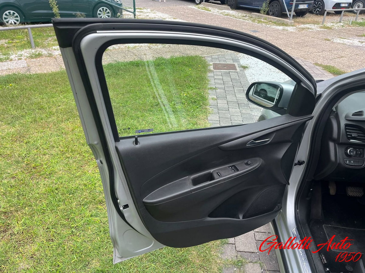 Opel Karl Rocks 1.0 75 CV (16)