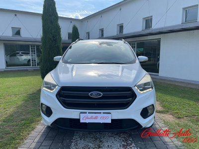 Ford Kuga 2.0 TDCI 150 CV S&S 4WD Powershift ST-Line (2)