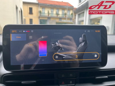 Jeep Avenger 1.2 turbo e-hybrid mhev Longitude fwd 110cv edct6 (18)