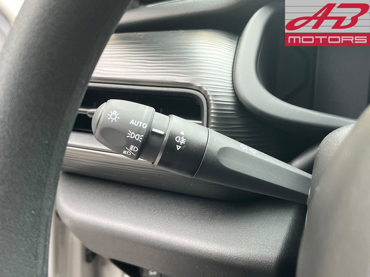 Jeep Avenger 1.2 turbo e-hybrid mhev Longitude fwd 110cv edct6 (20)
