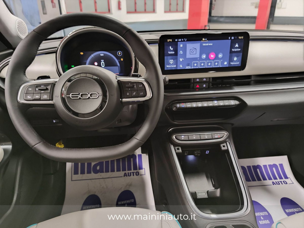 Fiat 600 1.2 hybrid La Prima 145cv auto (14)