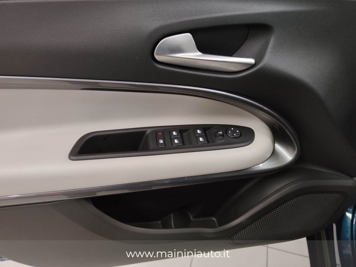 Fiat 600 1.2 hybrid La Prima 145cv auto (17)