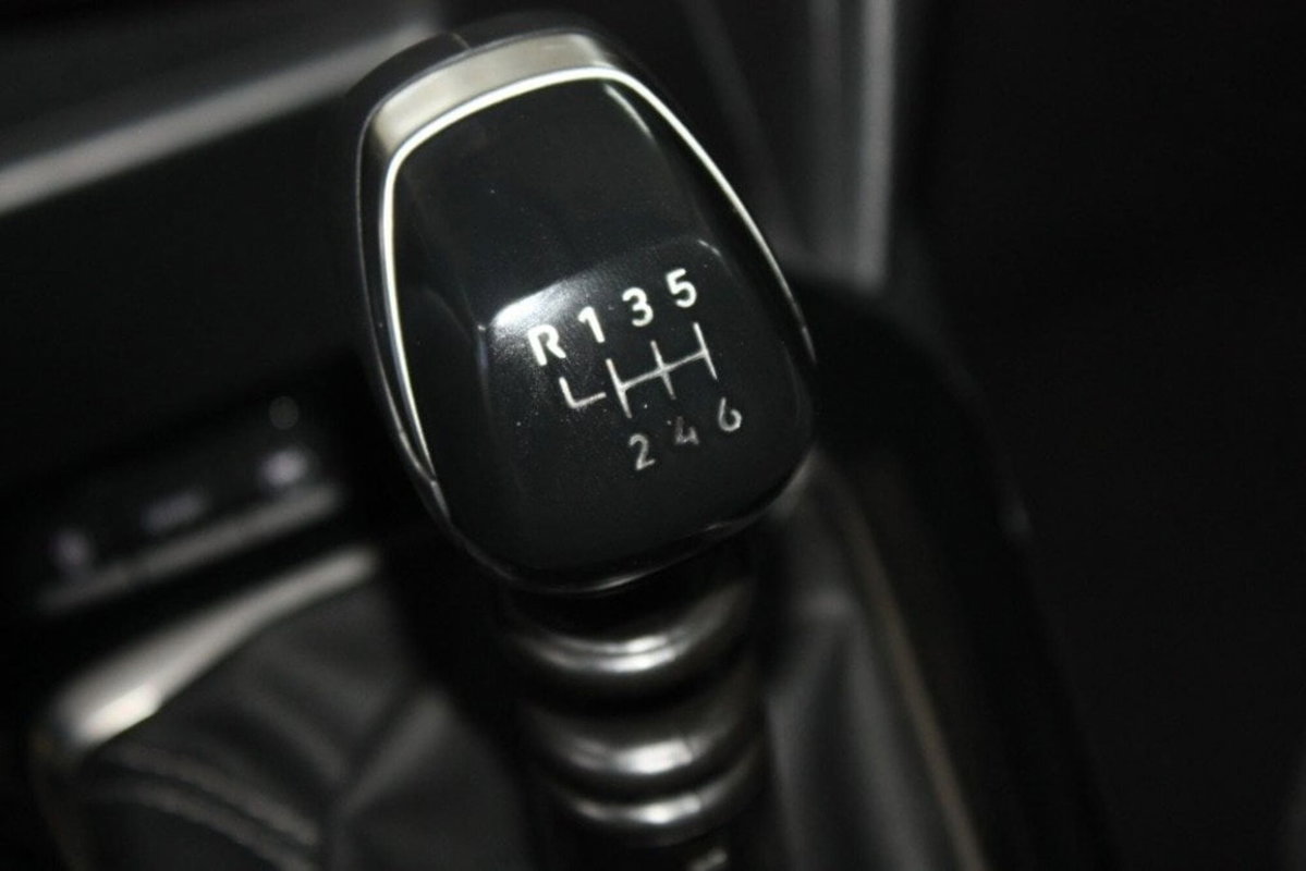 Opel Corsa 1.2 100 CV GS Line (12)