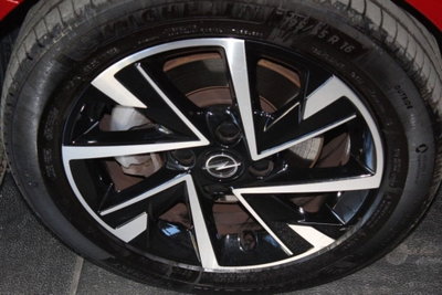 Opel Corsa 1.2 100 CV GS Line (7)