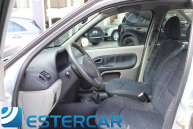Renault Clio Storia 1.2 5 porte (4)
