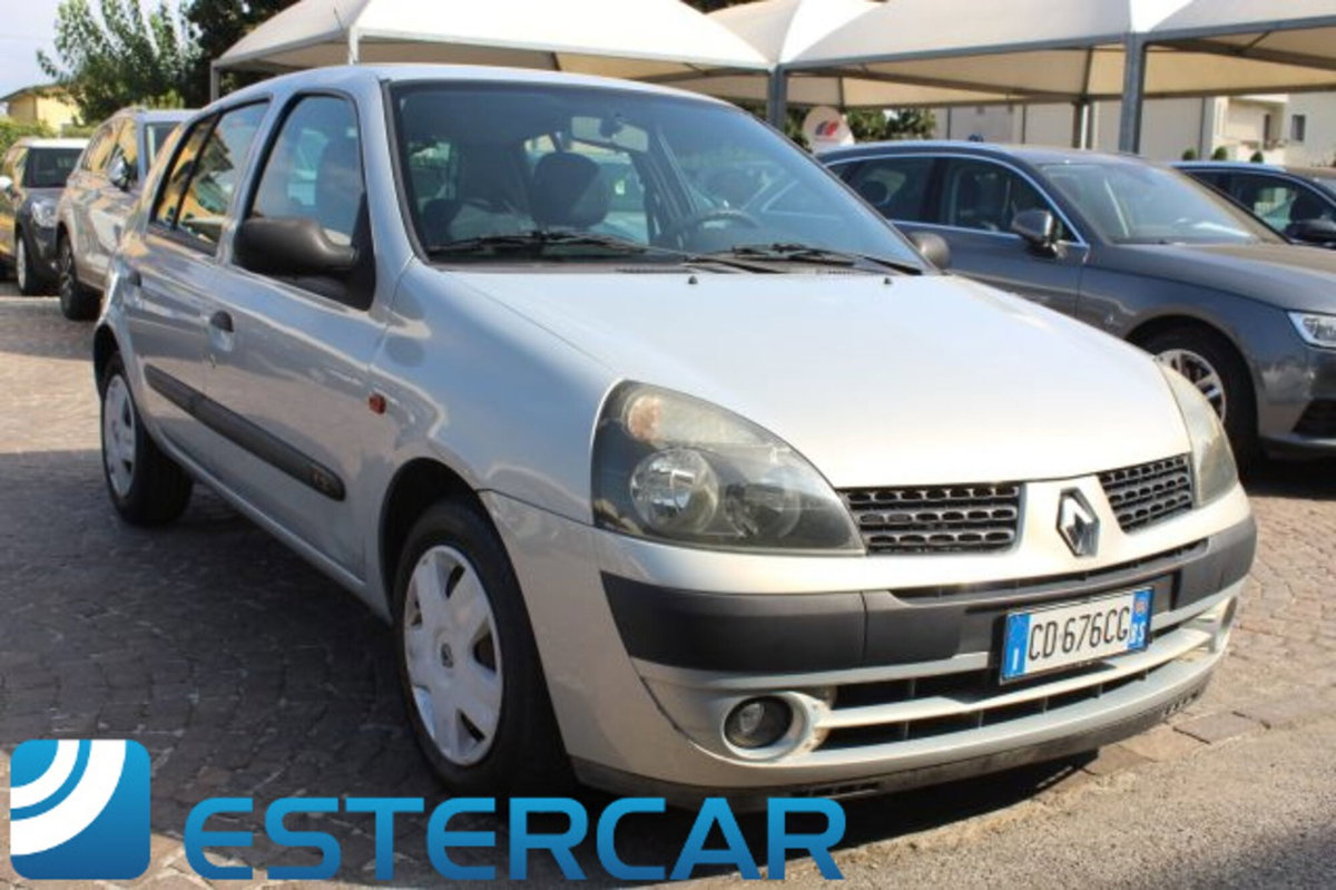 Renault Clio Storia 1.2 5 porte (7)