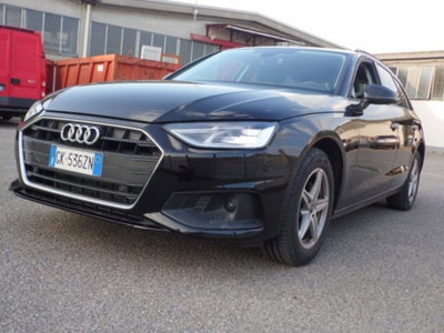 Audi A4 Avant 30 TDI/136 CV S tronic Business Advanced (2)