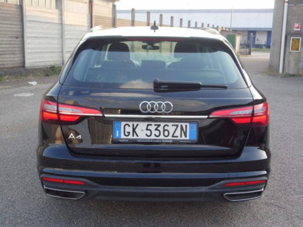 Audi A4 Avant 30 TDI/136 CV S tronic Business Advanced (4)