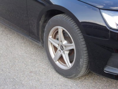 Audi A4 Avant 30 TDI/136 CV S tronic Business Advanced (7)