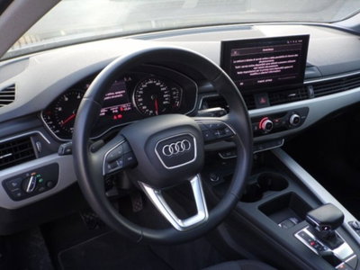 Audi A4 Avant 30 TDI/136 CV S tronic Business Advanced (9)