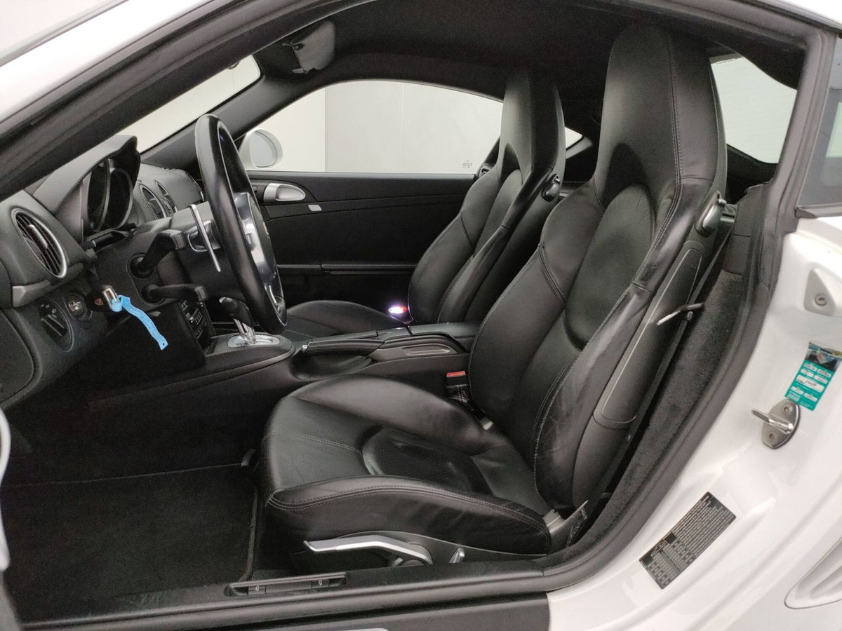 Porsche Cayman 2.9 (7)