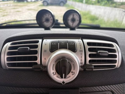 smart Fortwo 1000 52 kW MHD coupé pulse (16)