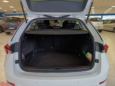 Skoda Octavia Station Wagon 2.0 TDI EVO SCR DSG Wagon Executive (5)