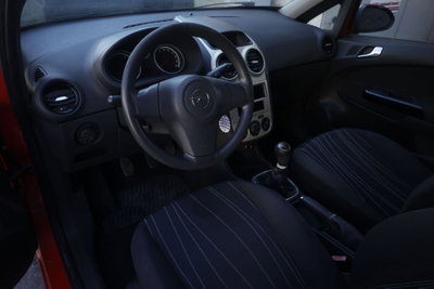 Opel Corsa 1.2 3 porte Enjoy (14)