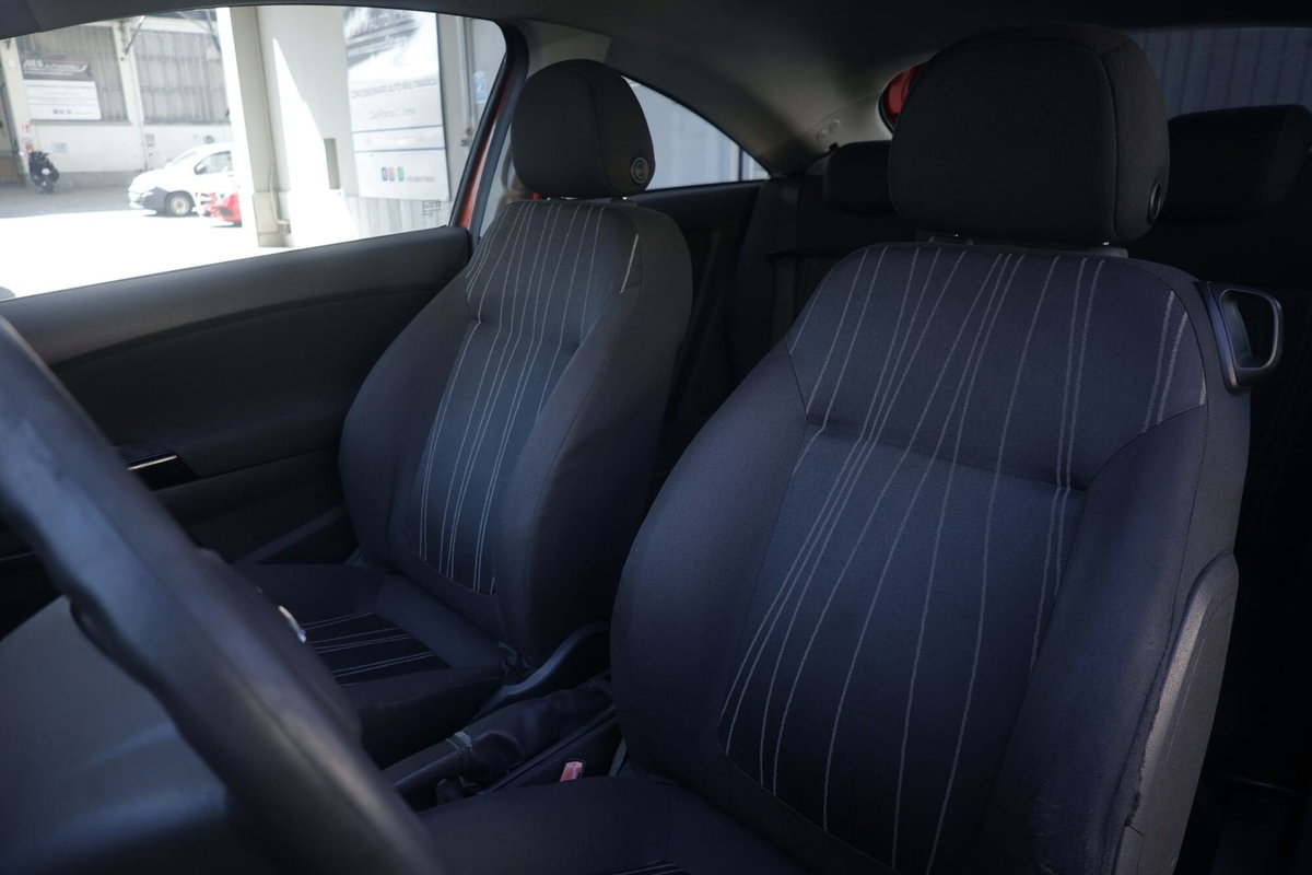 Opel Corsa 1.2 3 porte Enjoy (16)