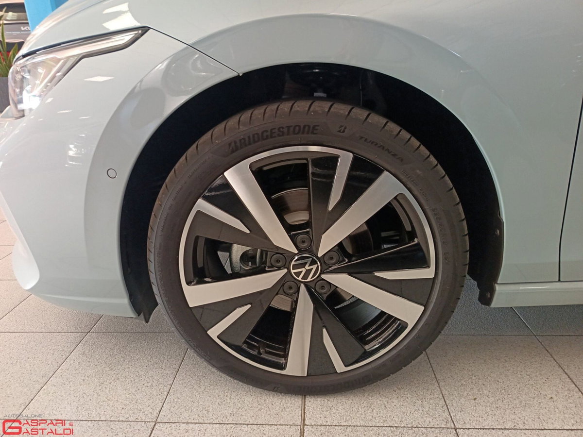 Volkswagen Golf 2.0 TDI 150 CV DSG SCR R-Line (9)