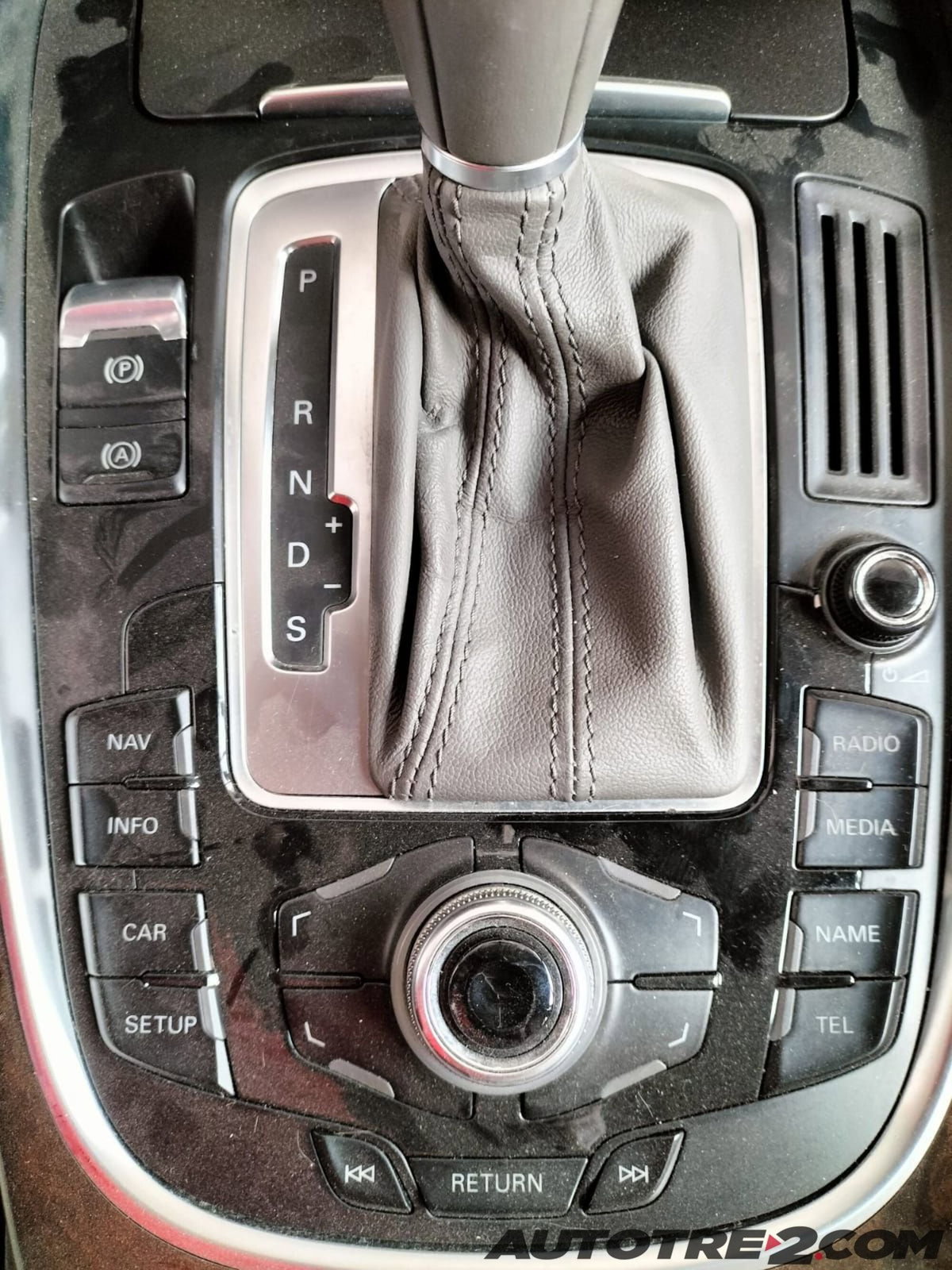 Audi Q5 2.0 TFSI 211 CV quattro S tronic (6)