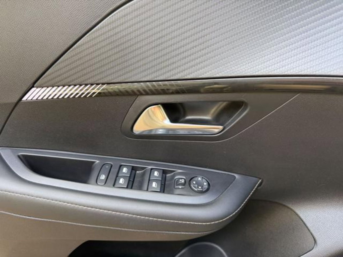Peugeot 208 1.2 hybrid Active 100cv e-dcs 6 (19)
