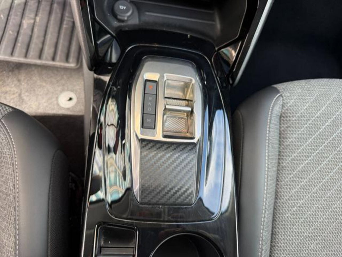 Peugeot 208 1.2 hybrid Active 100cv e-dcs 6 (15)