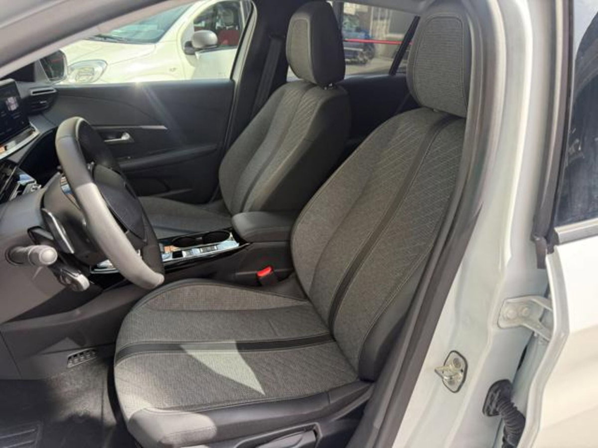 Peugeot 208 1.2 hybrid Active 100cv e-dcs 6 (19)