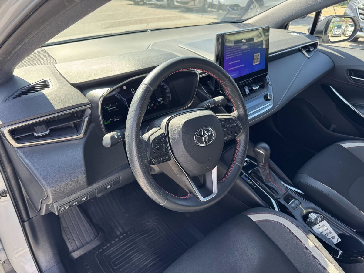 Toyota Corolla GR SPORT 1.8 Hybrid Bi-Tone (10)