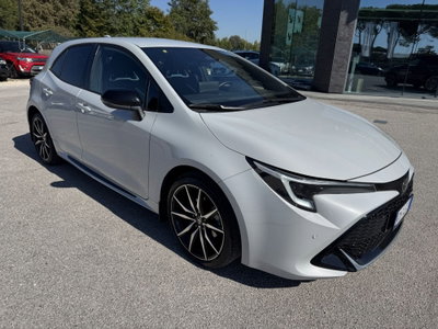 Toyota Corolla GR SPORT 1.8 Hybrid Bi-Tone (7)