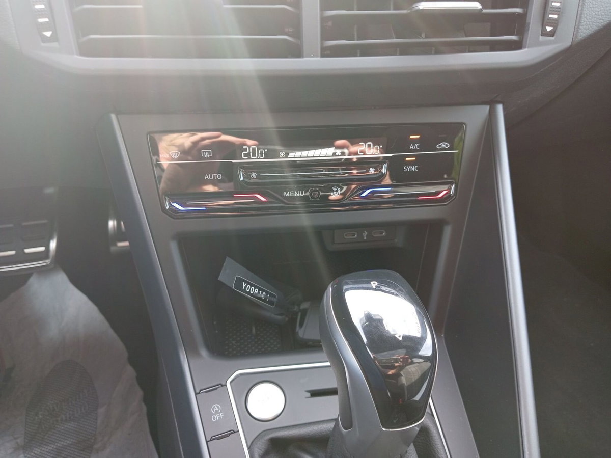 Volkswagen Taigo 1.5 tsi R-Line 150cv dsg (14)