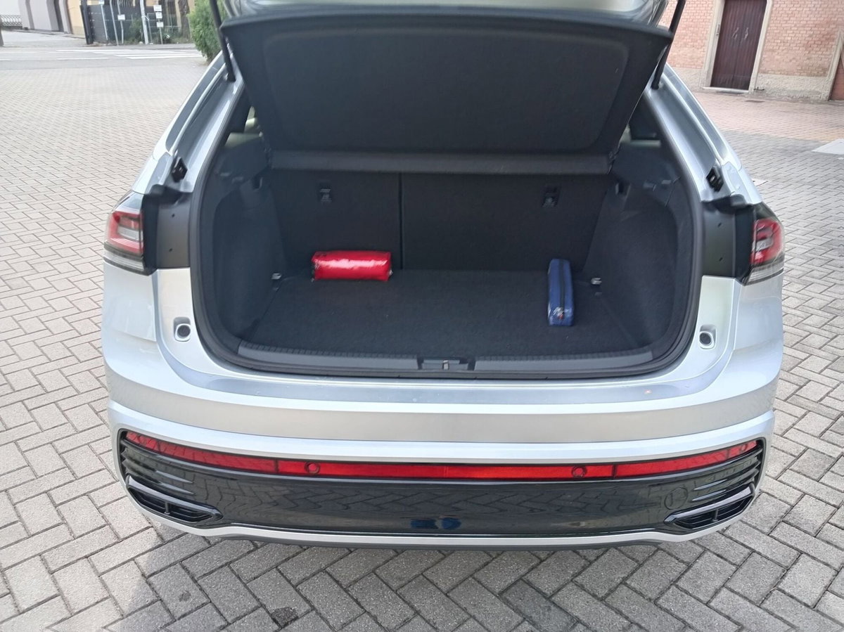 Volkswagen Taigo 1.5 tsi R-Line 150cv dsg (20)