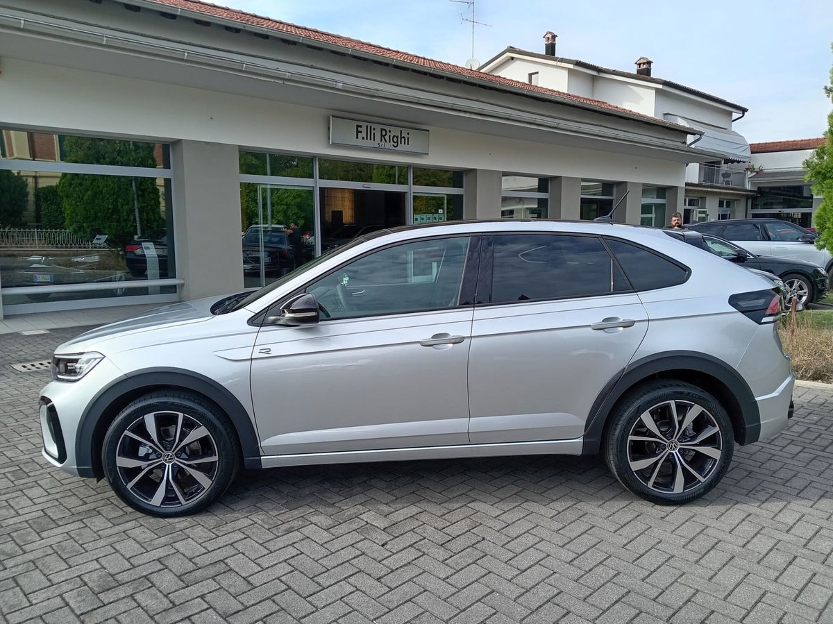 Volkswagen Taigo 1.5 tsi R-Line 150cv dsg (5)