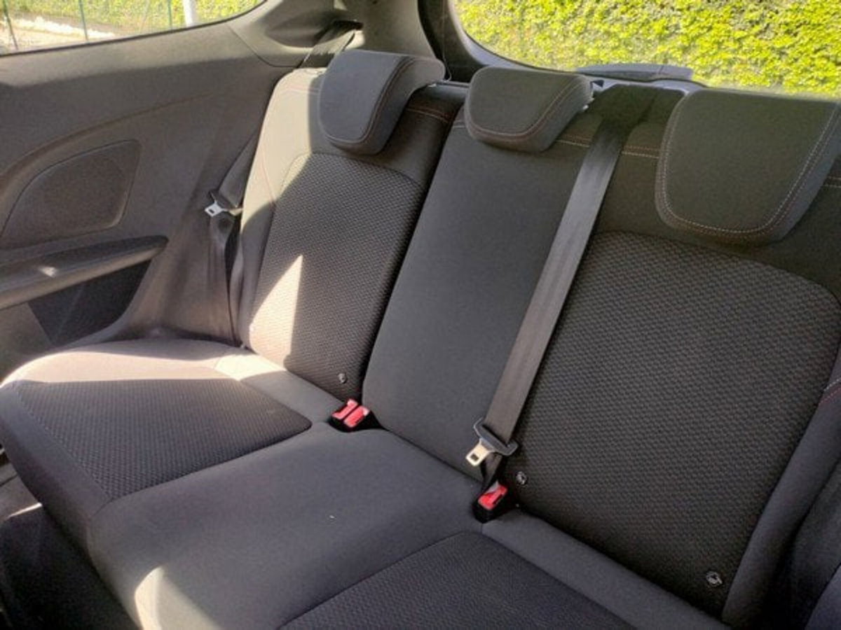Ford Fiesta 1.5 TDCi 3 porte ST-Line (14)