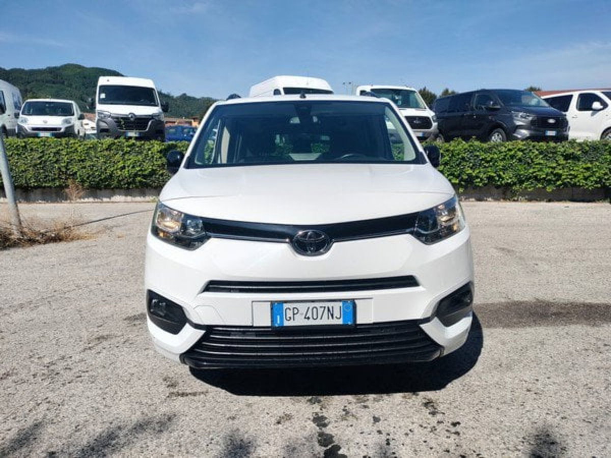 Toyota Proace City Verso City Verso 1.5D 100cv S&S mt6 L1 D Executive (2)