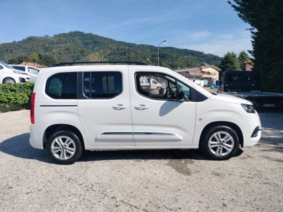 Toyota Proace City Verso City Verso 1.5D 100cv S&S mt6 L1 D Executive (4)