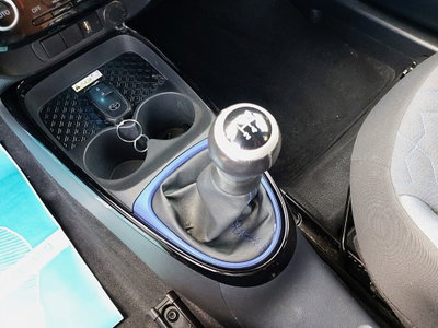 Toyota Aygo X 1.0 Lounge 72cv (15)