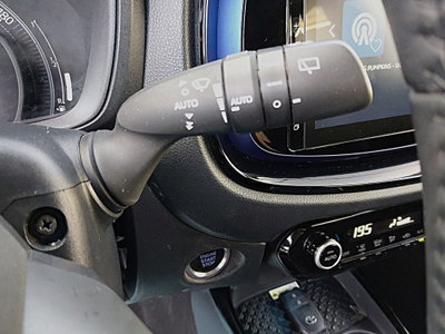 Toyota Aygo X 1.0 Lounge 72cv (19)