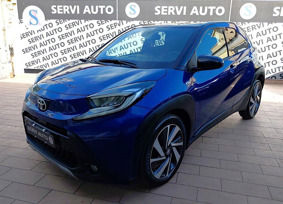 Toyota Aygo X 1.0 Lounge 72cv (4)