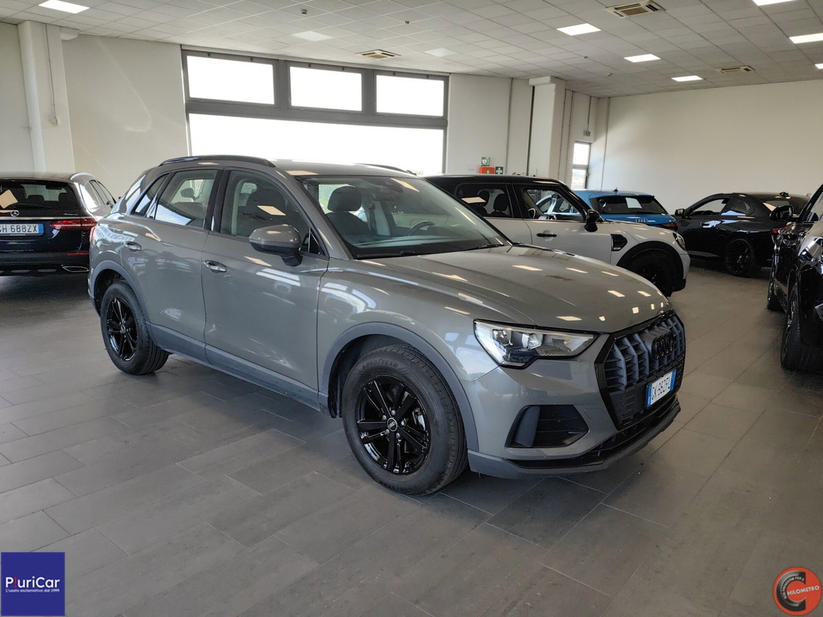 Audi Q3 35 TDI quattro S tronic Business (2)