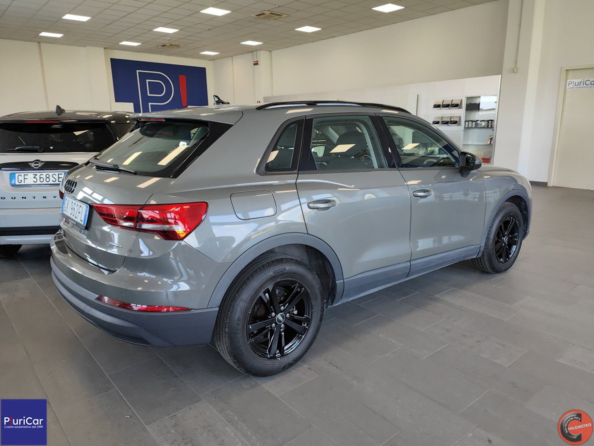 Audi Q3 35 TDI quattro S tronic Business (8)