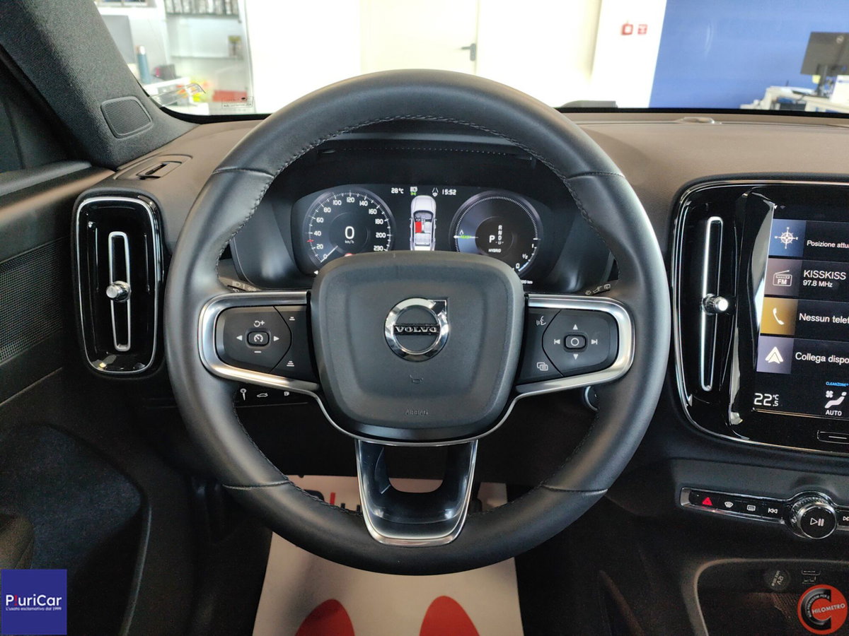 Volvo XC40 T4 Recharge Plug-in Hybrid R-design (16)