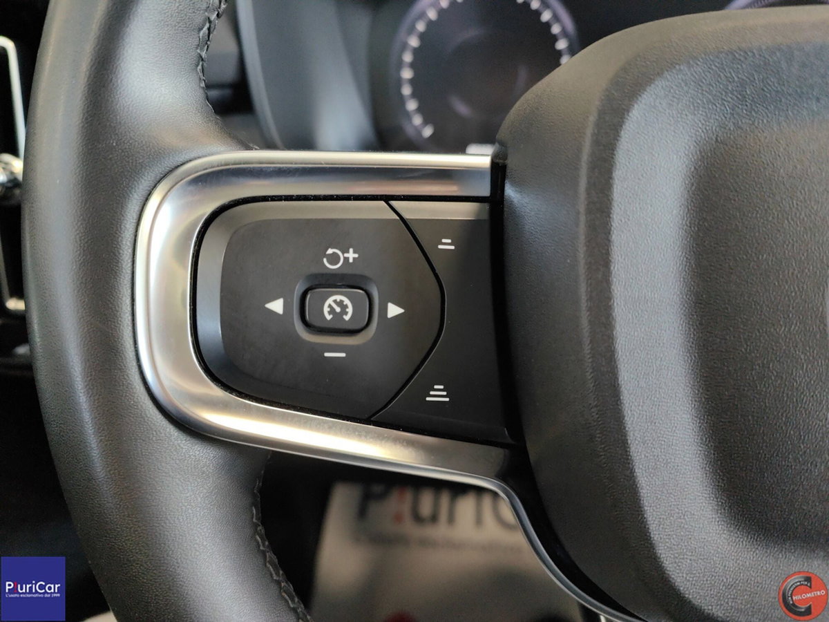 Volvo XC40 T4 Recharge Plug-in Hybrid R-design (17)