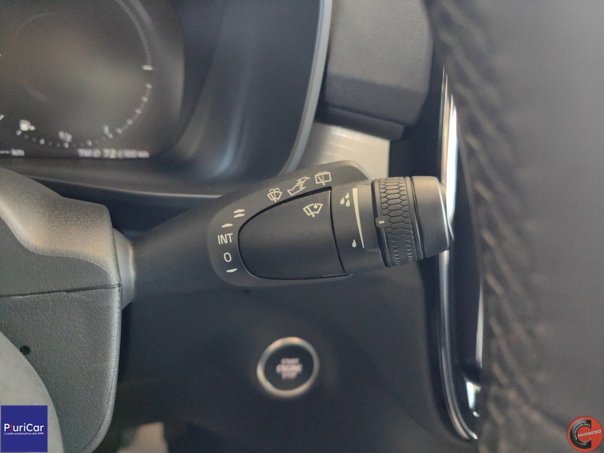 Volvo XC40 T4 Recharge Plug-in Hybrid R-design (18)