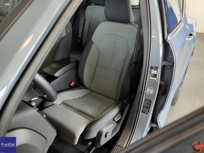 Volvo XC40 T4 Recharge Plug-in Hybrid R-design (4)